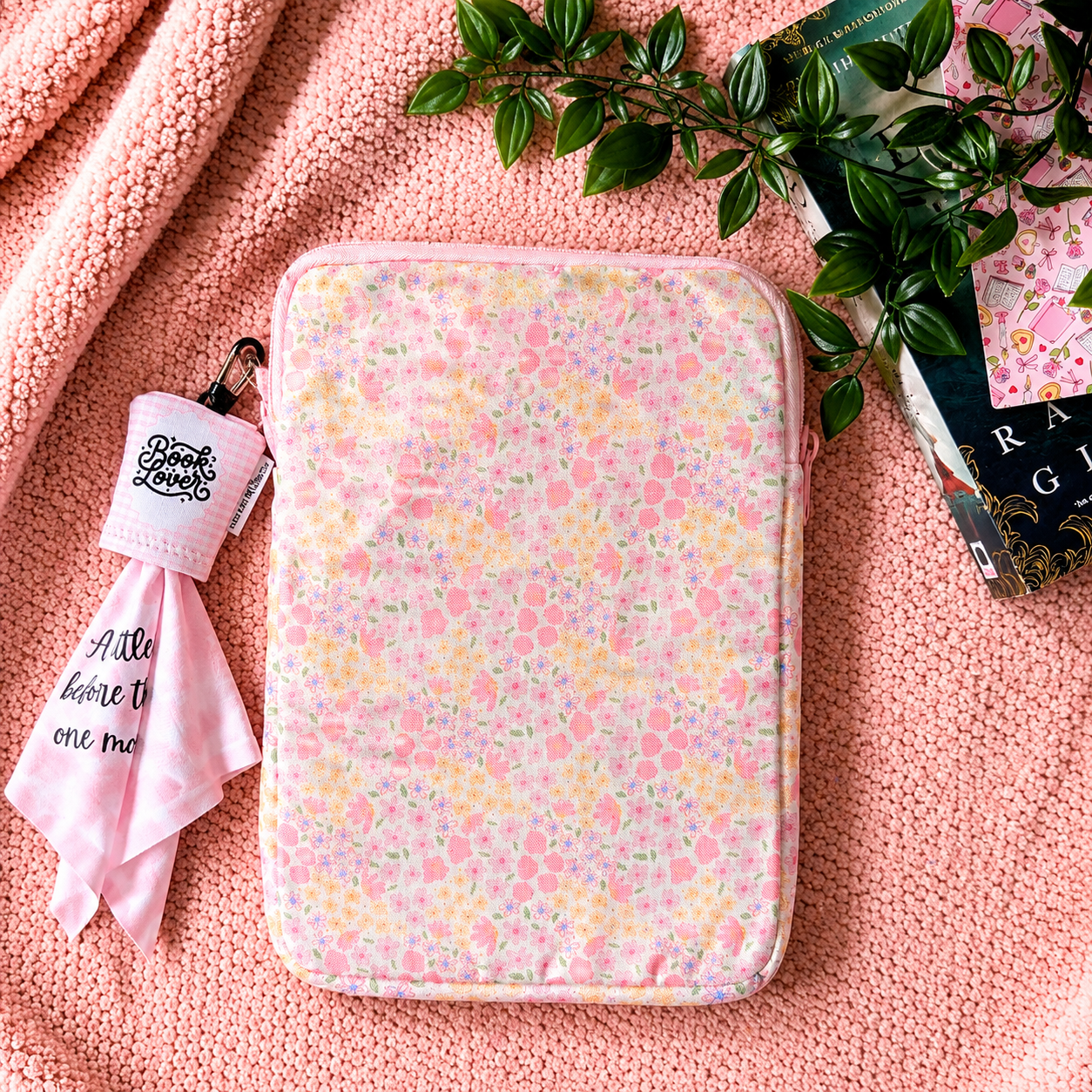 E-reader / Tablet Sleeve / Case / Book Sleeve - Pastel Petal