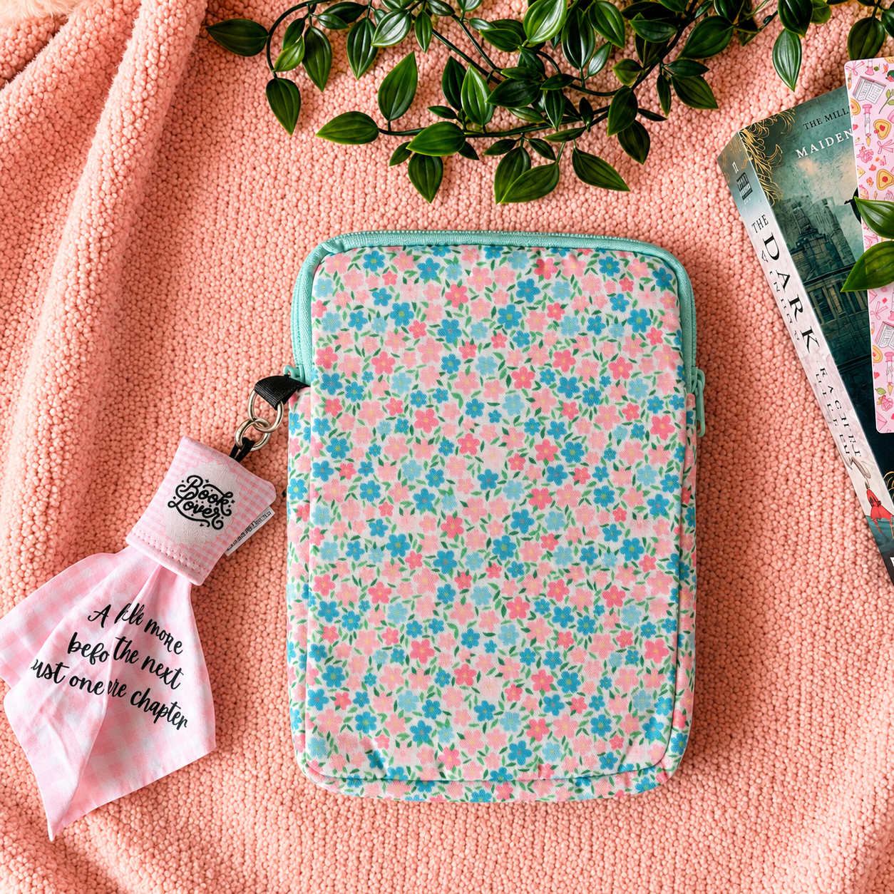 E-reader / Tablet Sleeve / Case / Book Sleeve - Everyday Floral