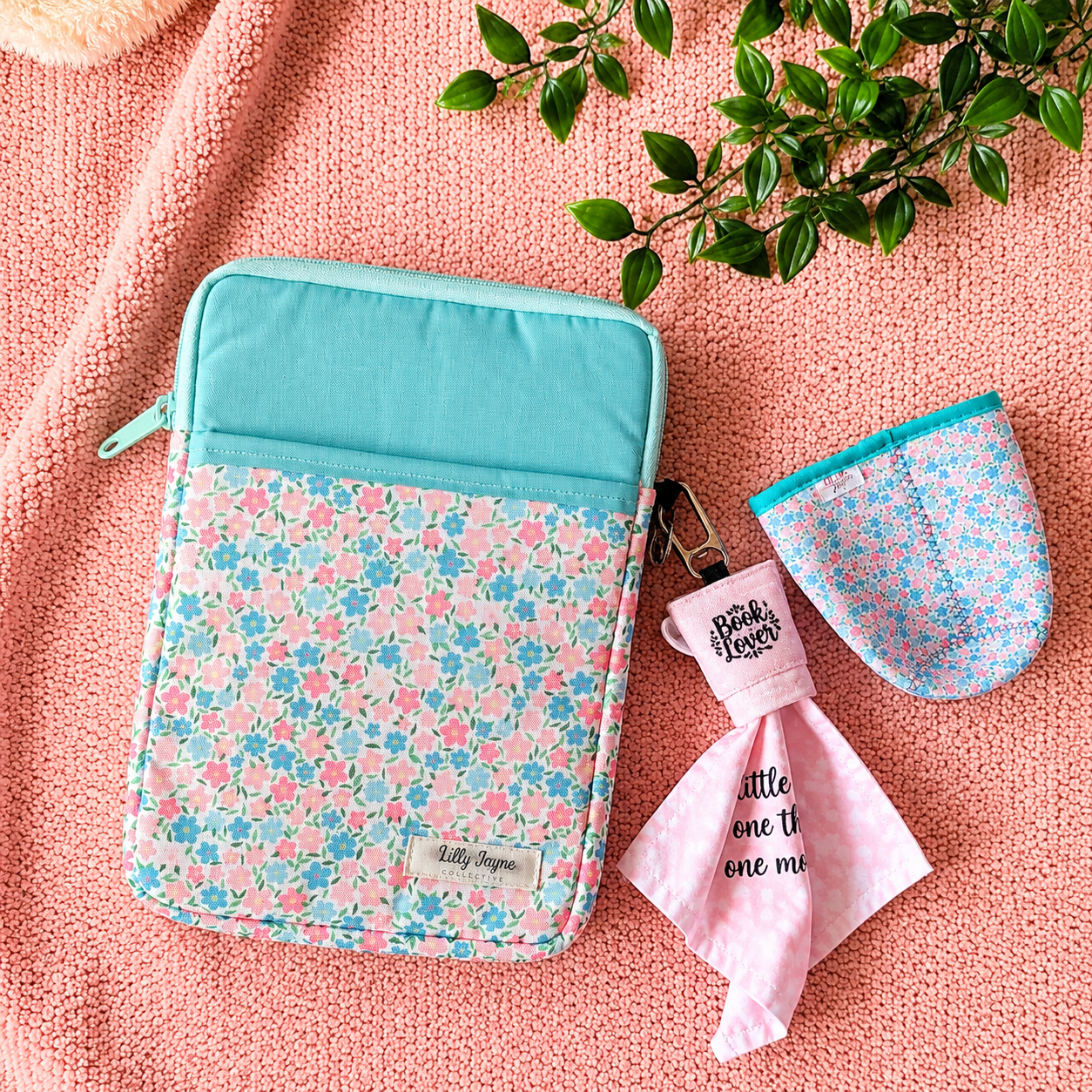 E-reader / Tablet Sleeve / Case / Book Sleeve - Everyday Floral