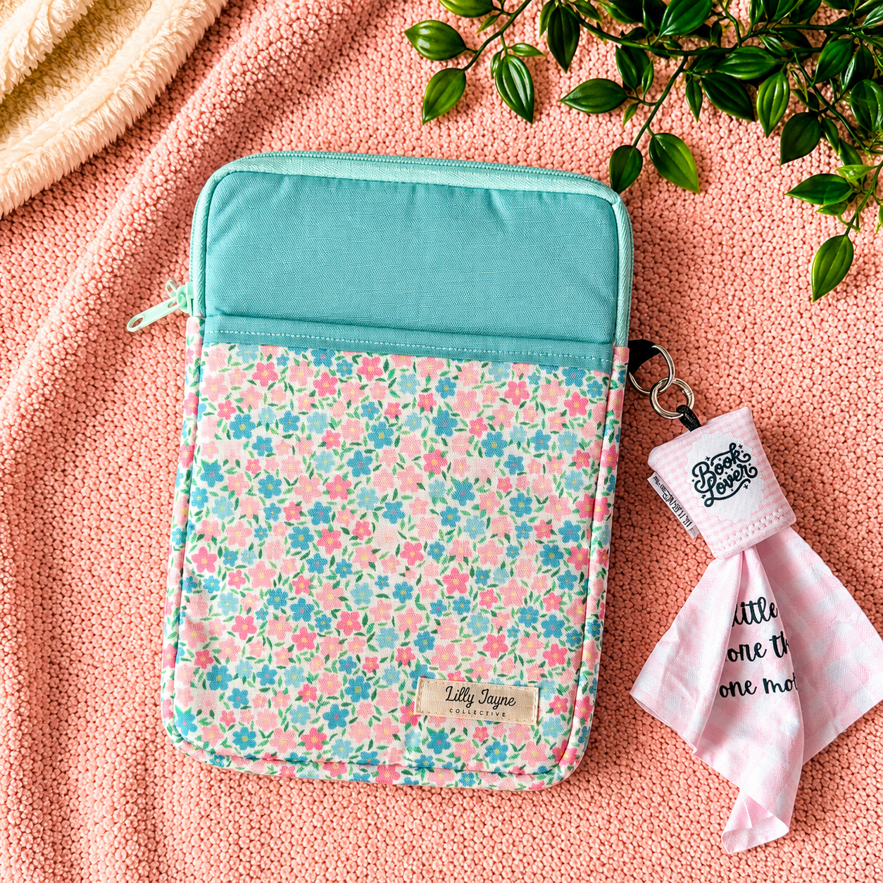 E-reader / Tablet Sleeve / Case / Book Sleeve - Everyday Floral