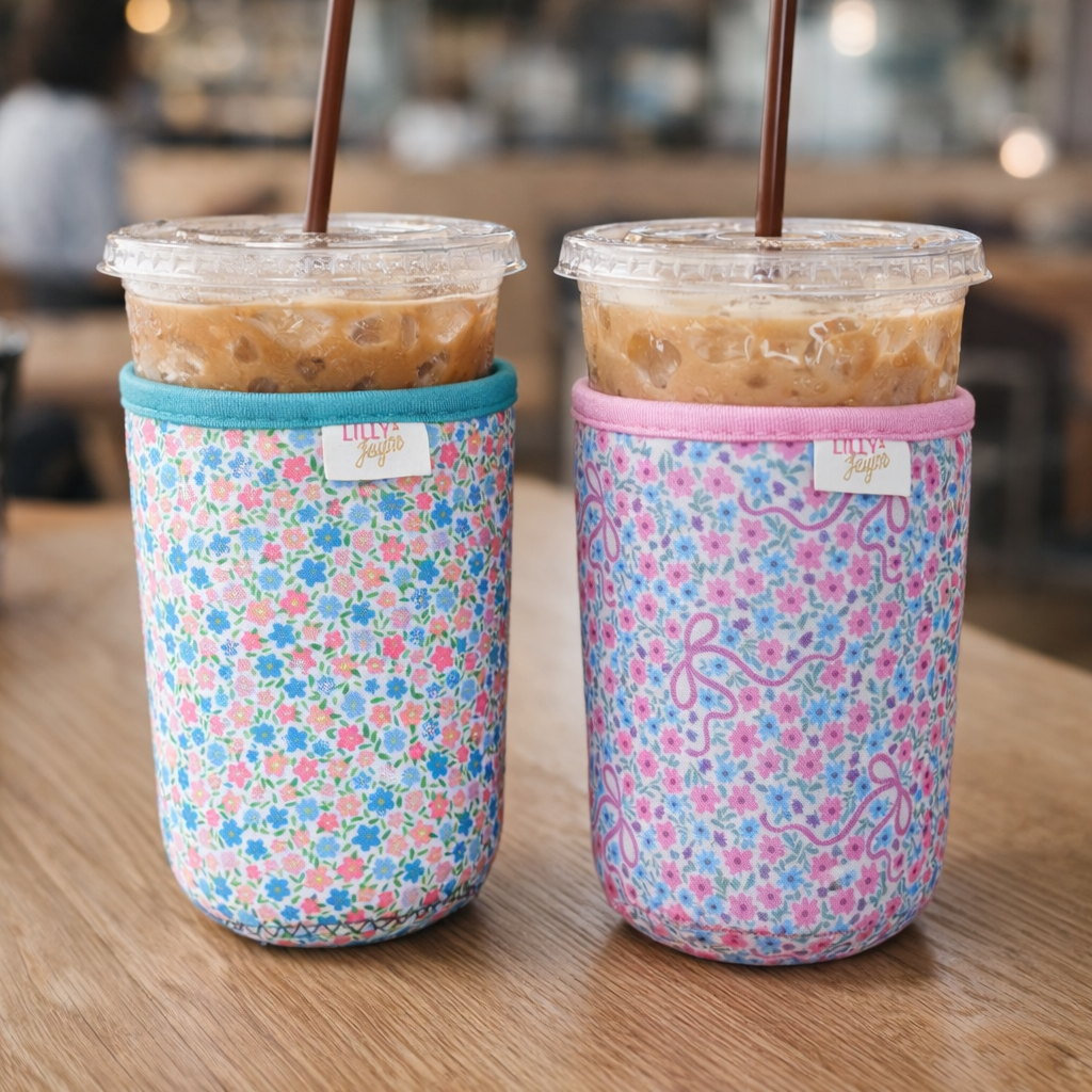 Floral Bow - Rayni Cup Cozy – Pink & Floral Reusable Coffee Sleeve (16oz)