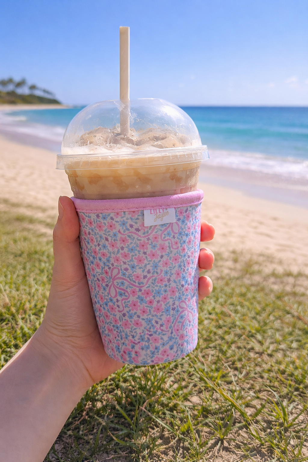 Floral Bow - Rayni Cup Cozy – Pink & Floral Reusable Coffee Sleeve (16oz)